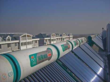 洪泽富民家园492台单机太阳能热水器工程
